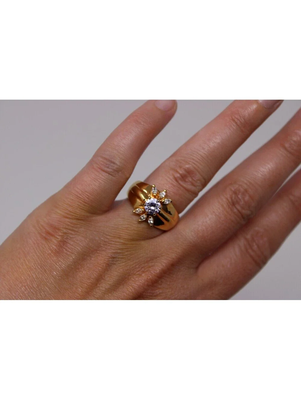 Vintage Gold Tone Lavender Rhinestone Flower Cocktail Ring Size 8 Statement